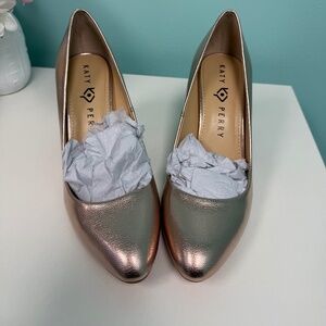 Katy Perry the a.w middie-smooth metallic pump in rose gold size 7M